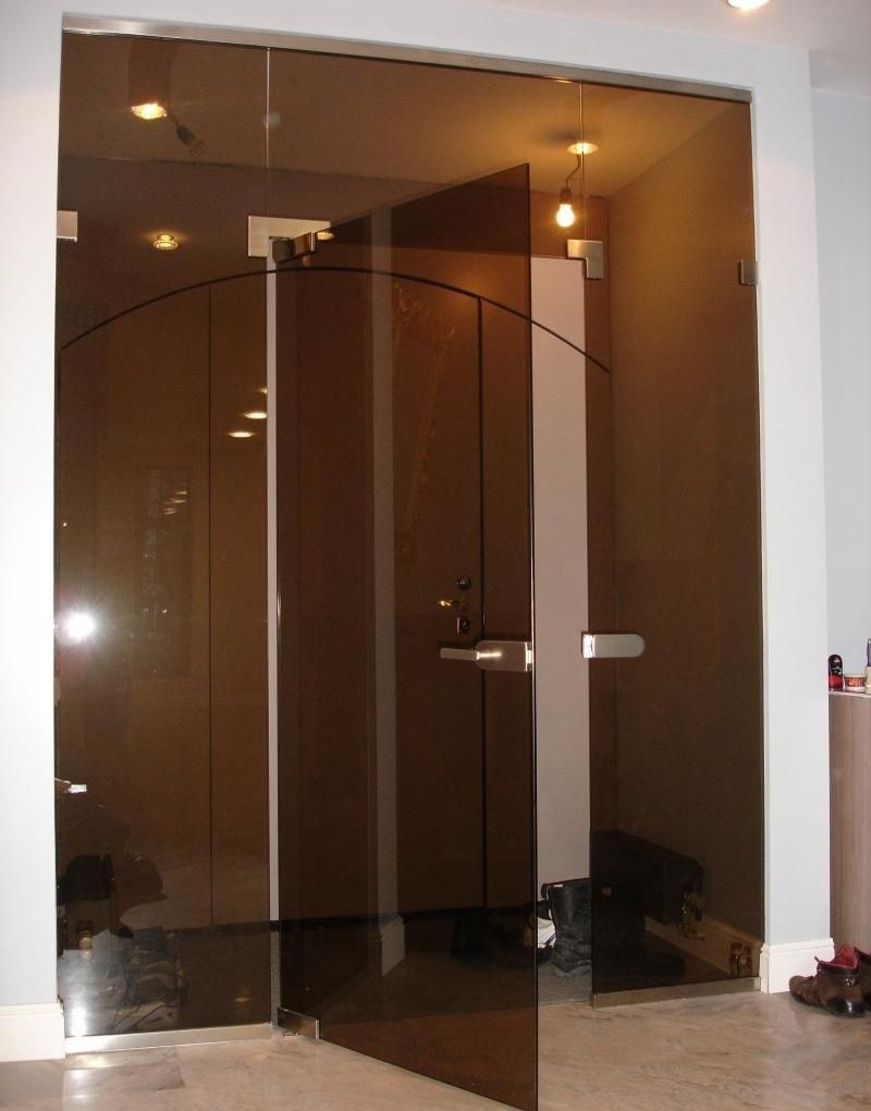 Перегородка из бронзового стекла