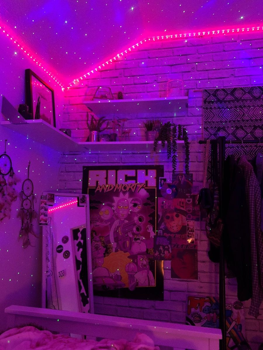 Комната с ультрафиолетовой подсветкой