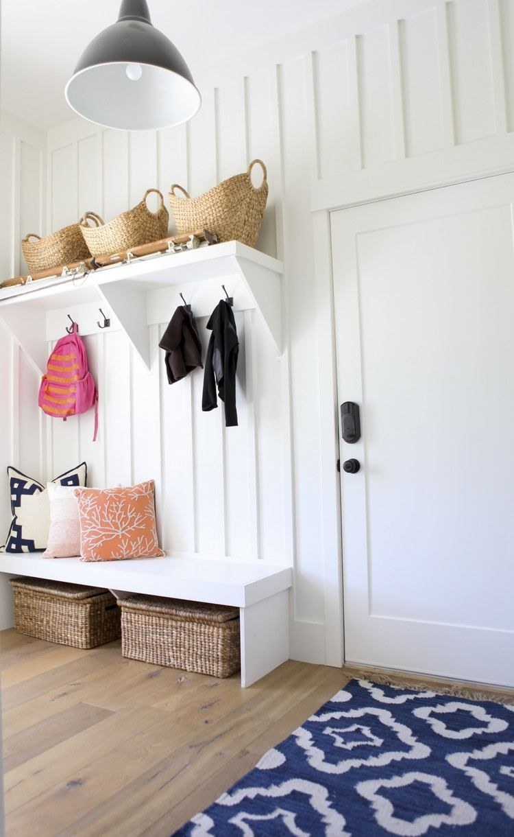 Прихожая в доме в скандинавском стиле