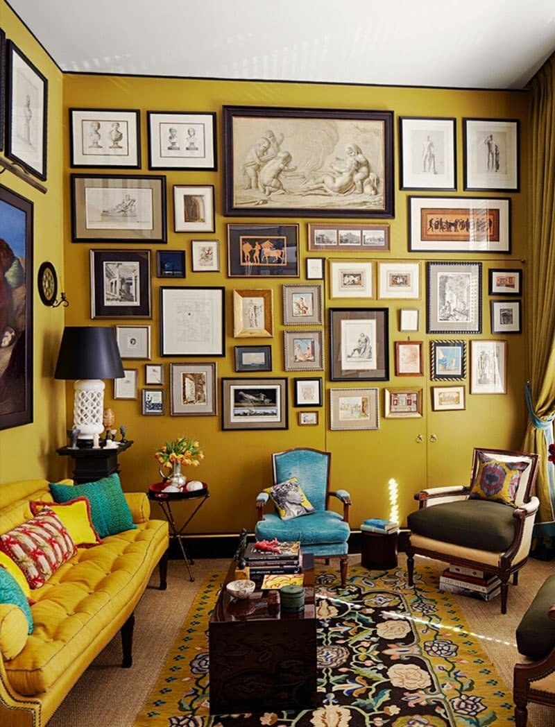 Гостиная в горчичных тонах