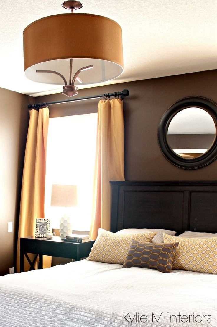 Спальня в коричневых тонах