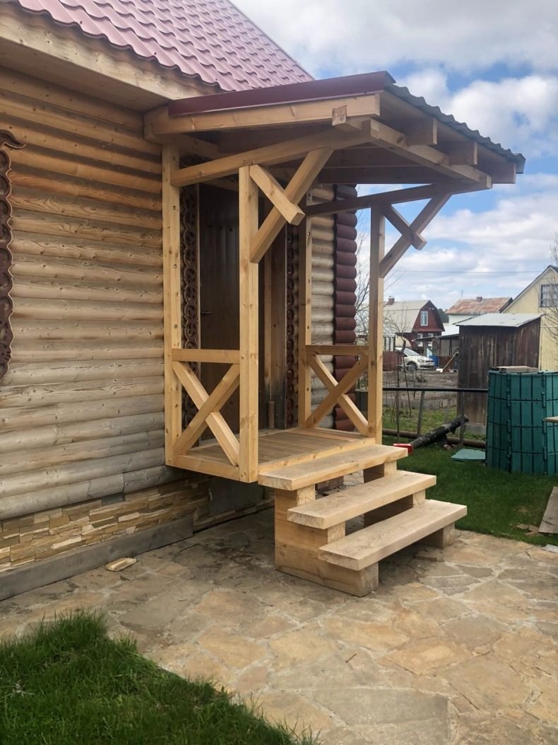 Деревянное крыльцо для дачи