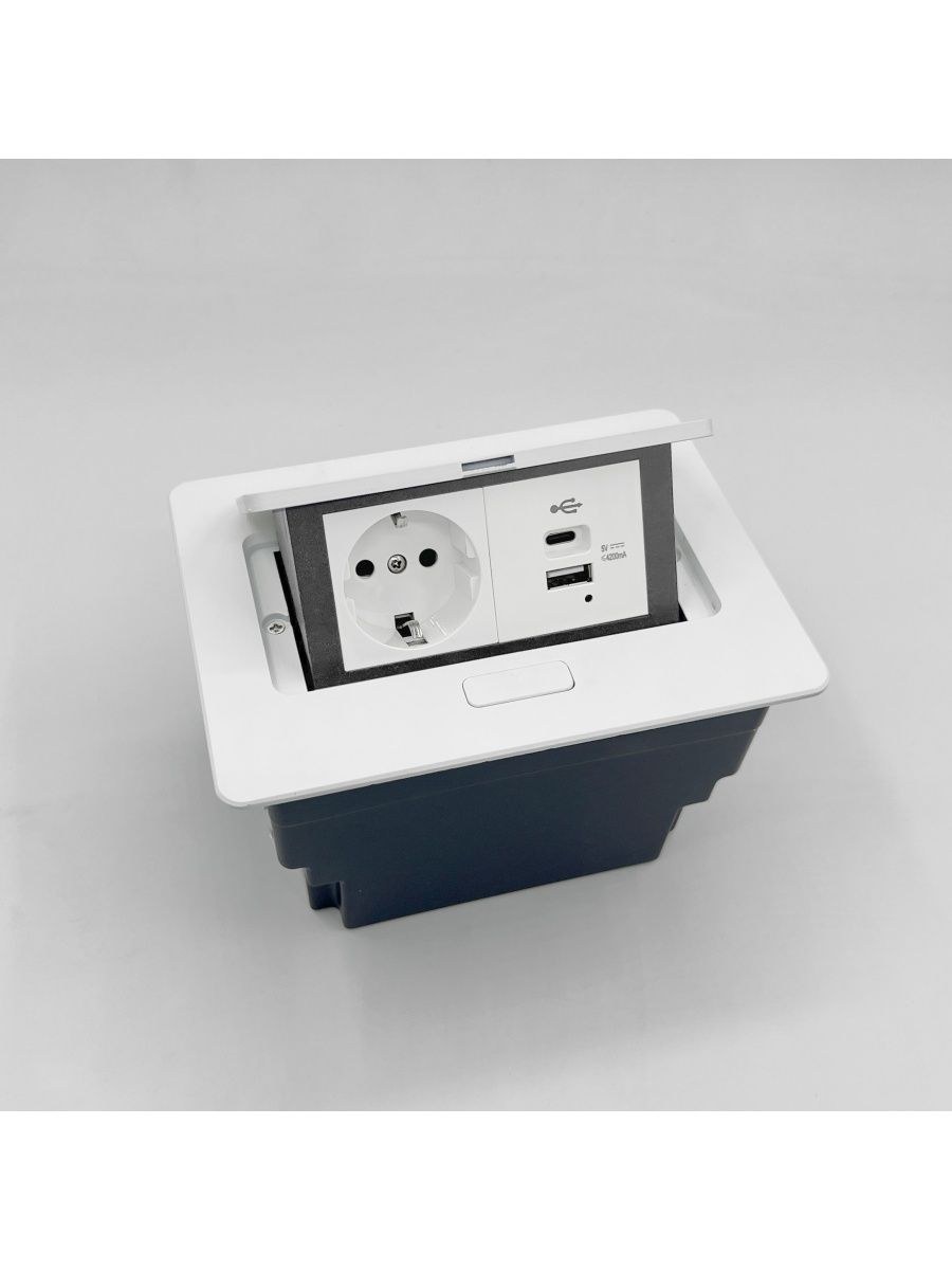 Зарядка в розетке