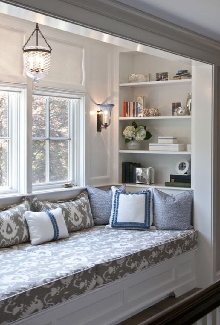 Подоконник диван