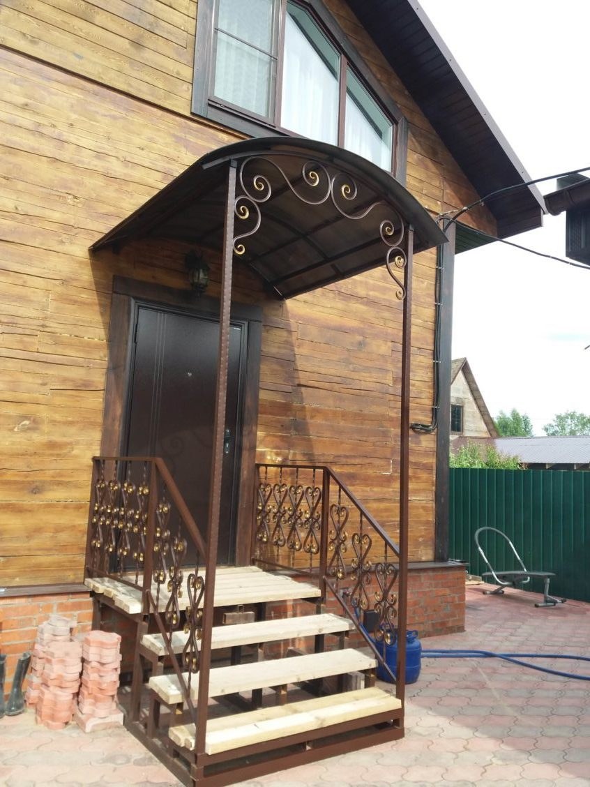 Крыльцо с навесом