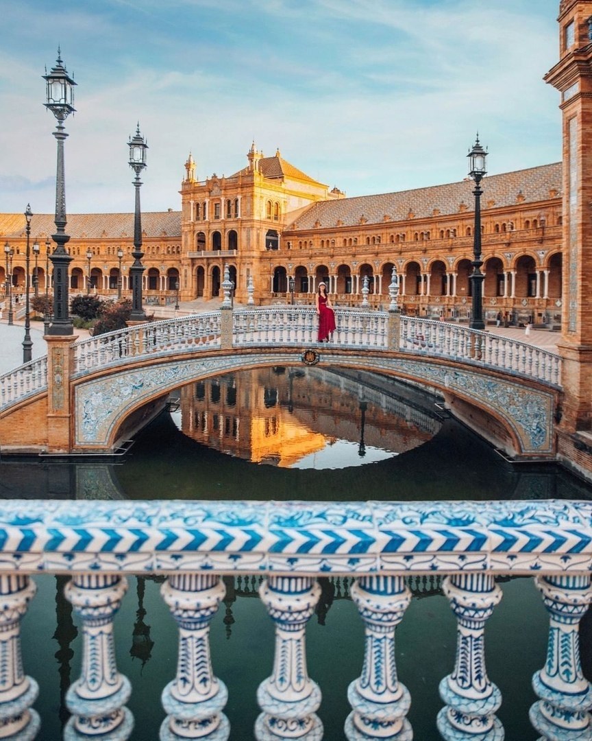 Площадь Испании (Севилья)