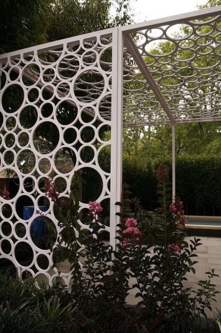 Декор из пластиковых труб