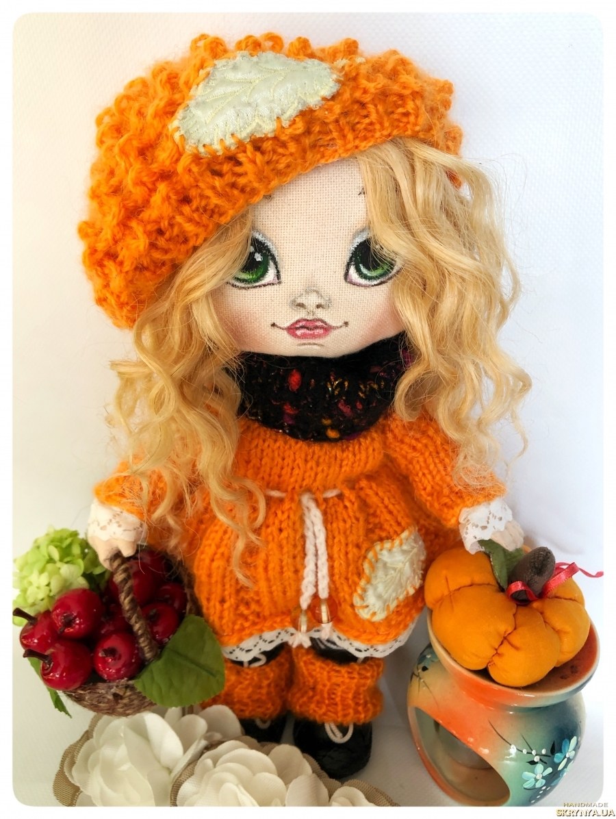 Текстильная кукла осень
