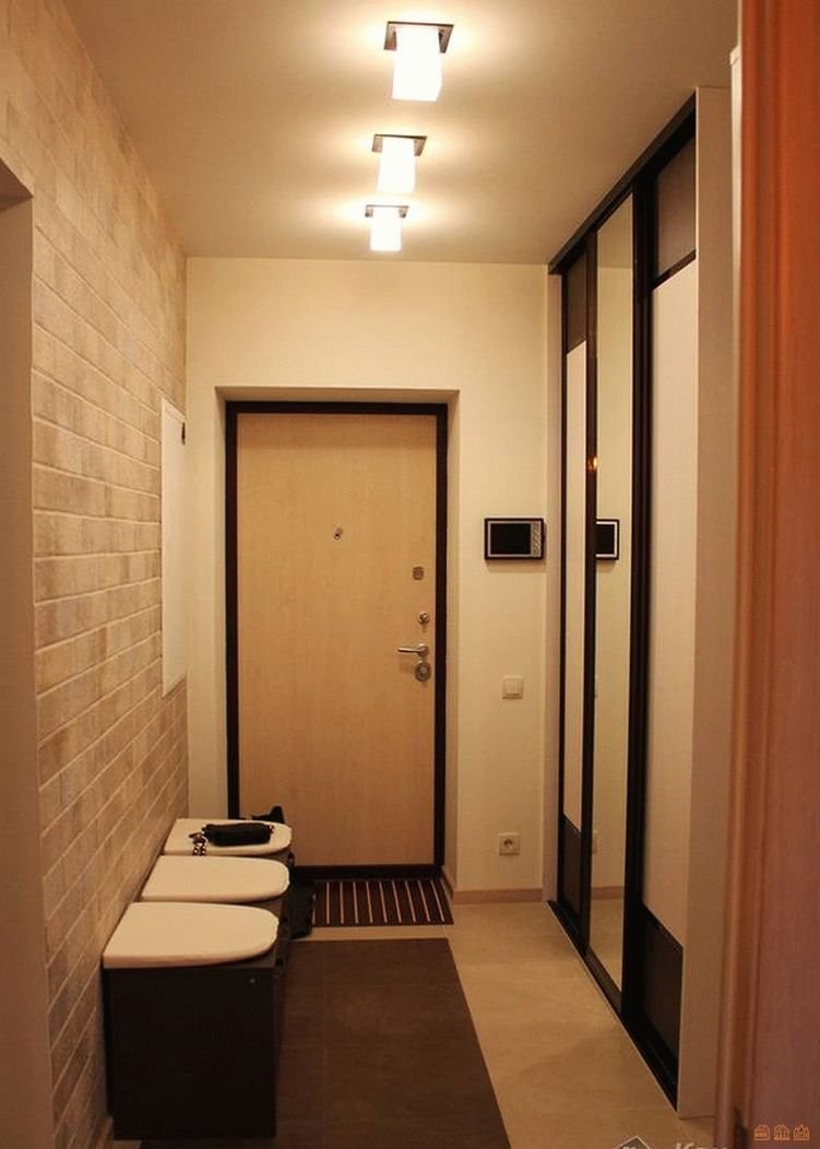 Красивая прихожая в квартире