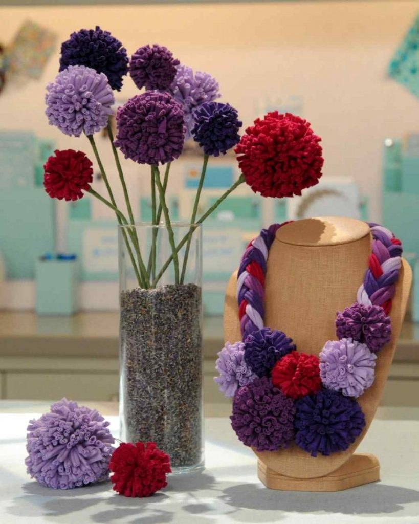 Поделки из помпонов