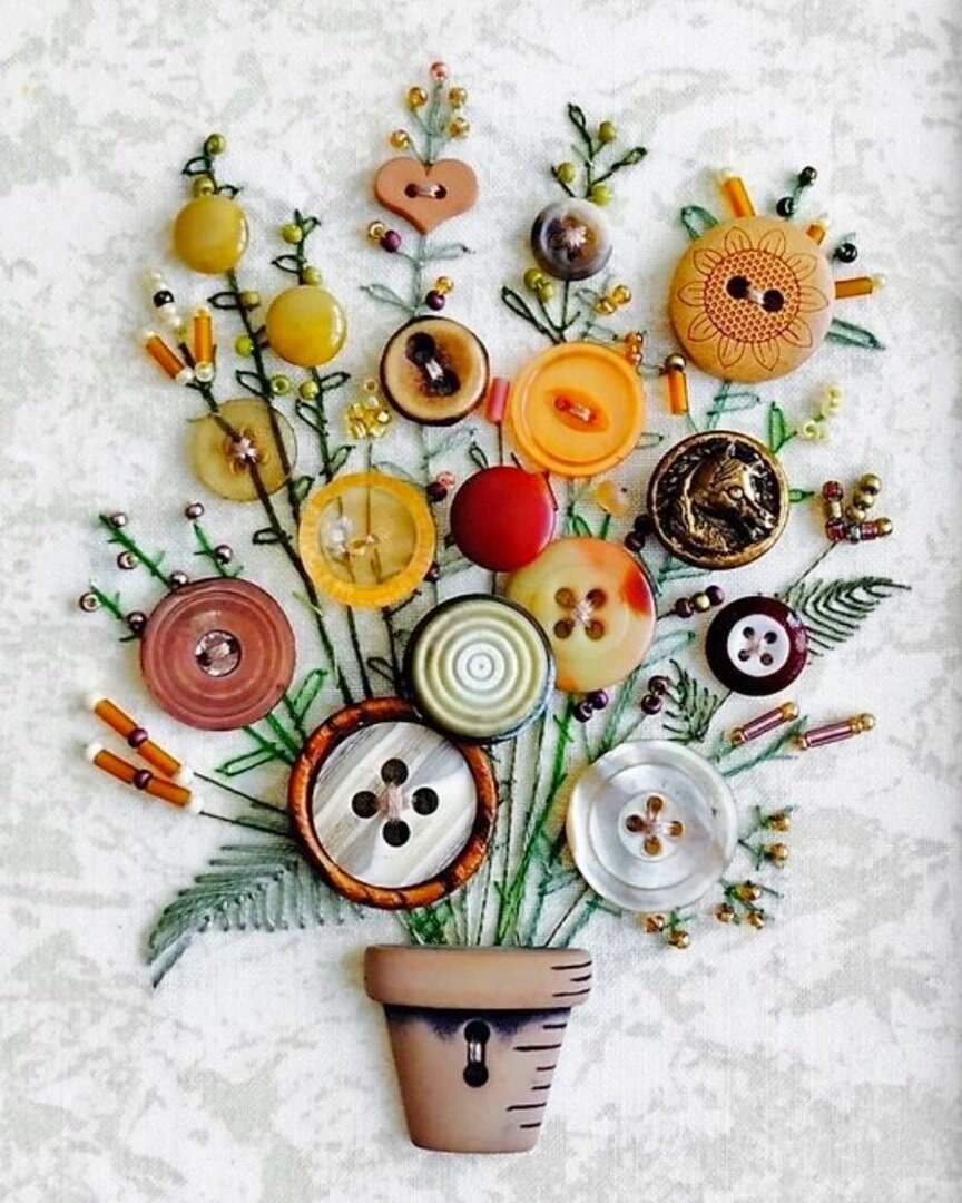 Композиция из пуговиц