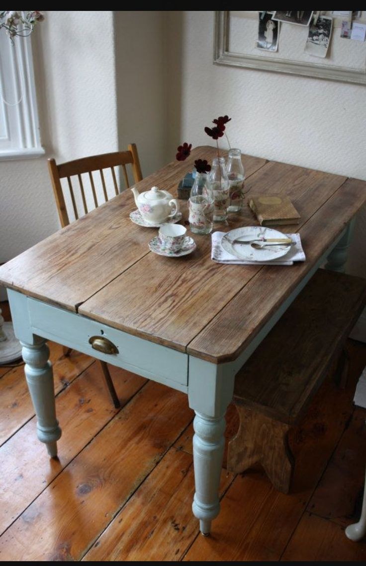 Реставрируем деревянный столик