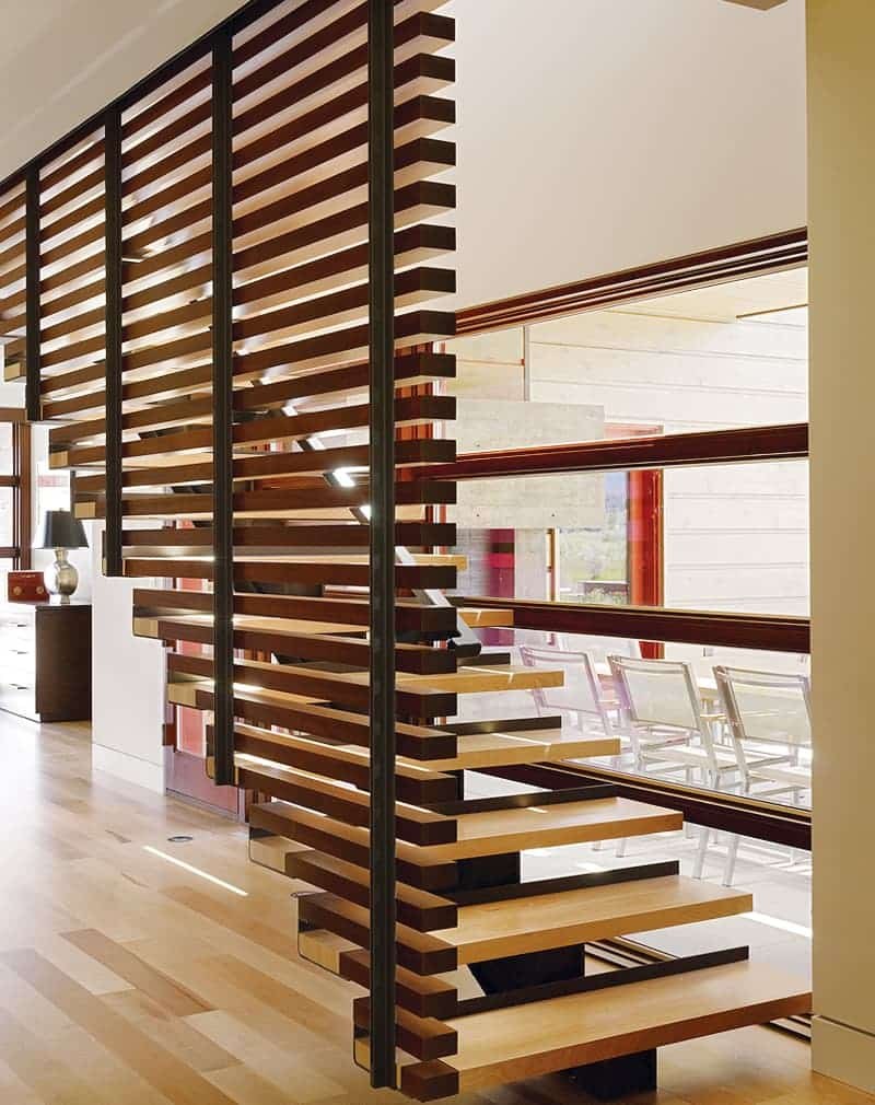 Реечное ограждение лестницы