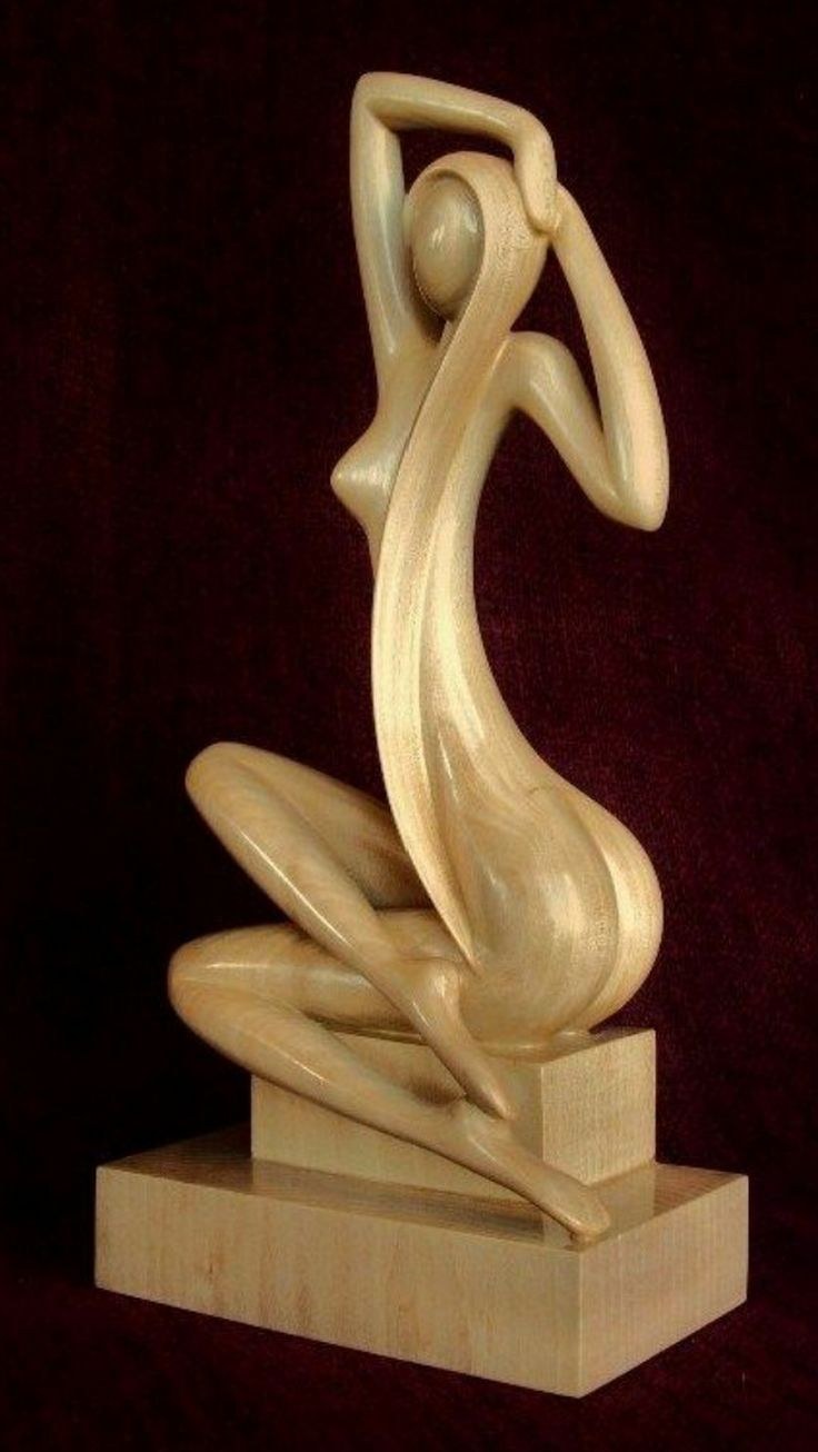 Женские фигурки из дерева