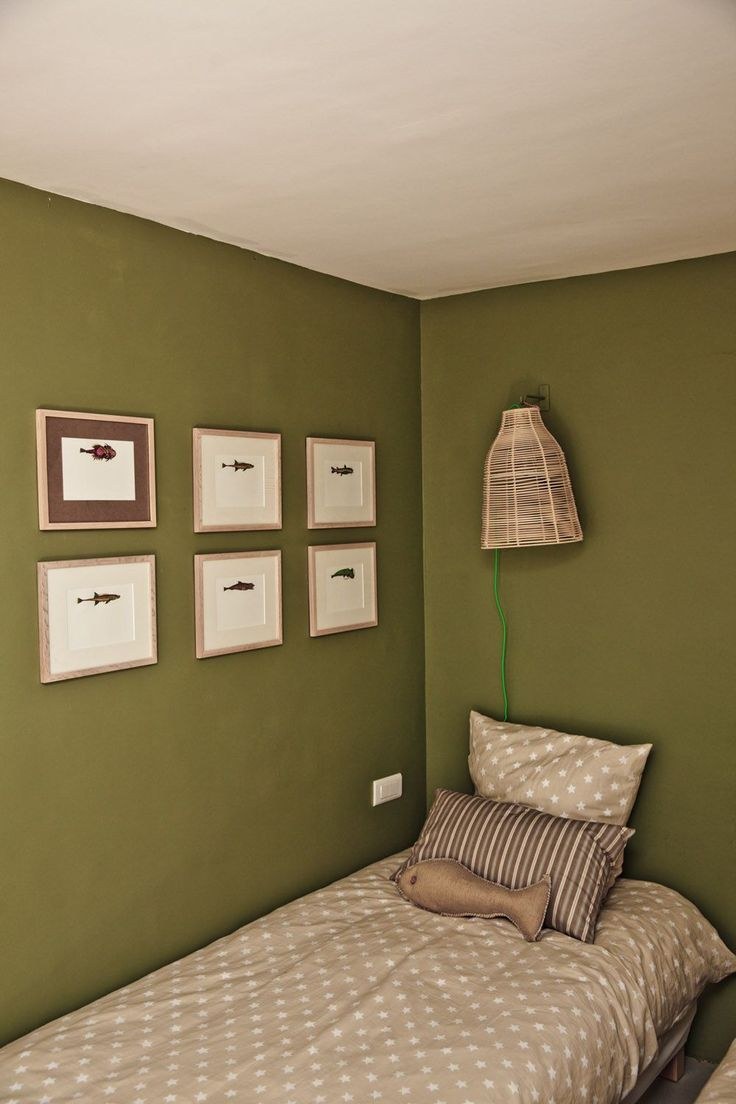 Спальня цвета хаки
