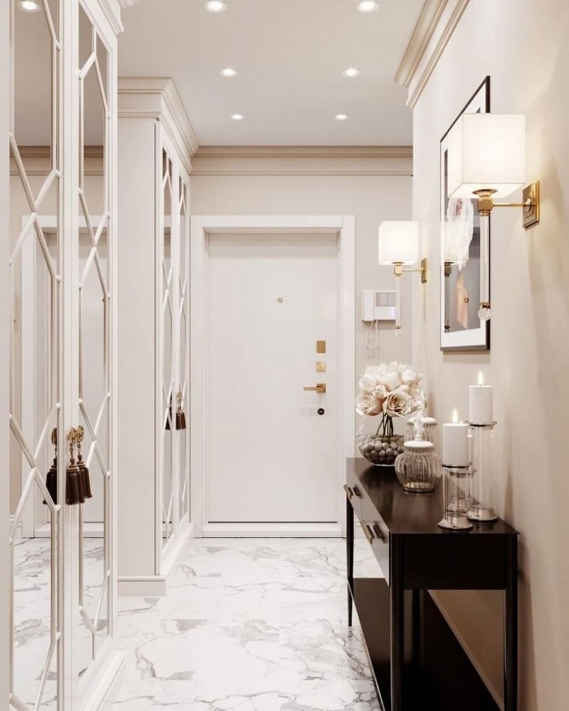 Дизайнерский интерьер прихожей