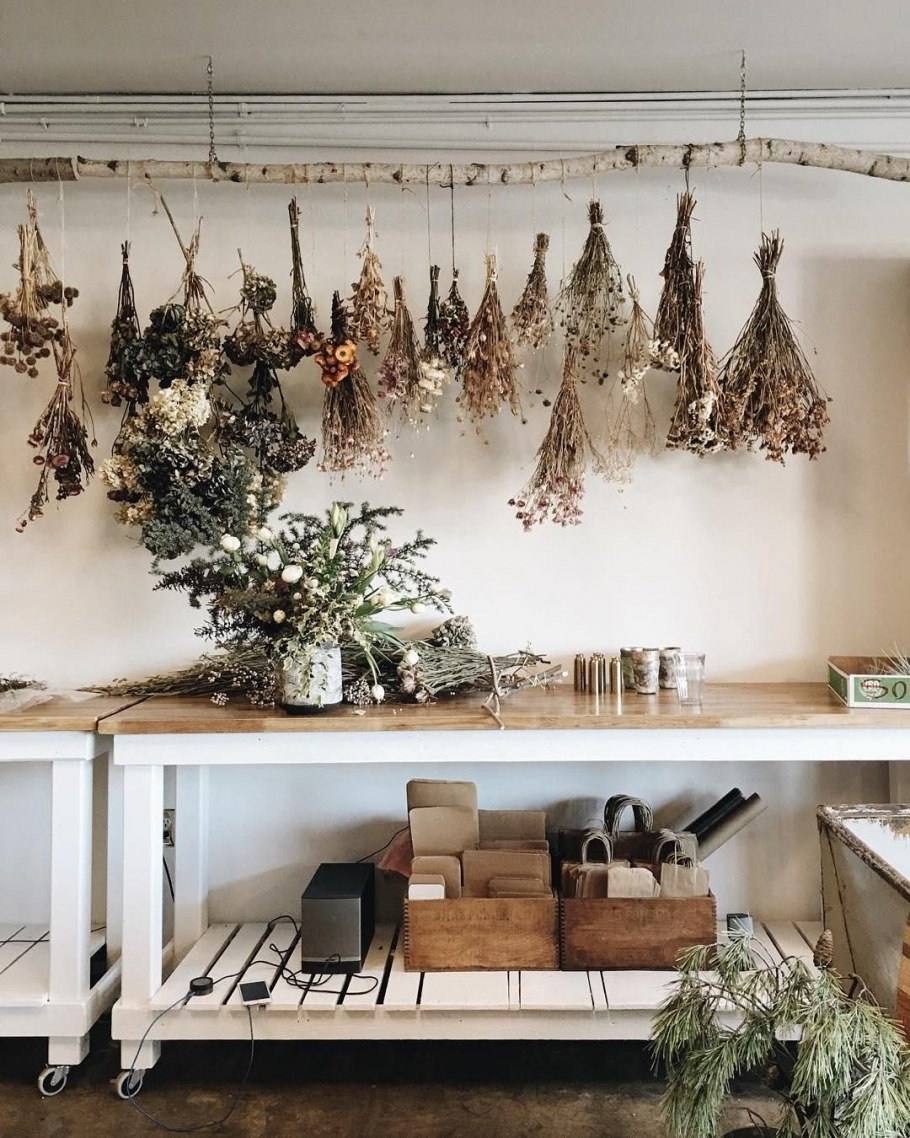 Ветки в декоре интерьера