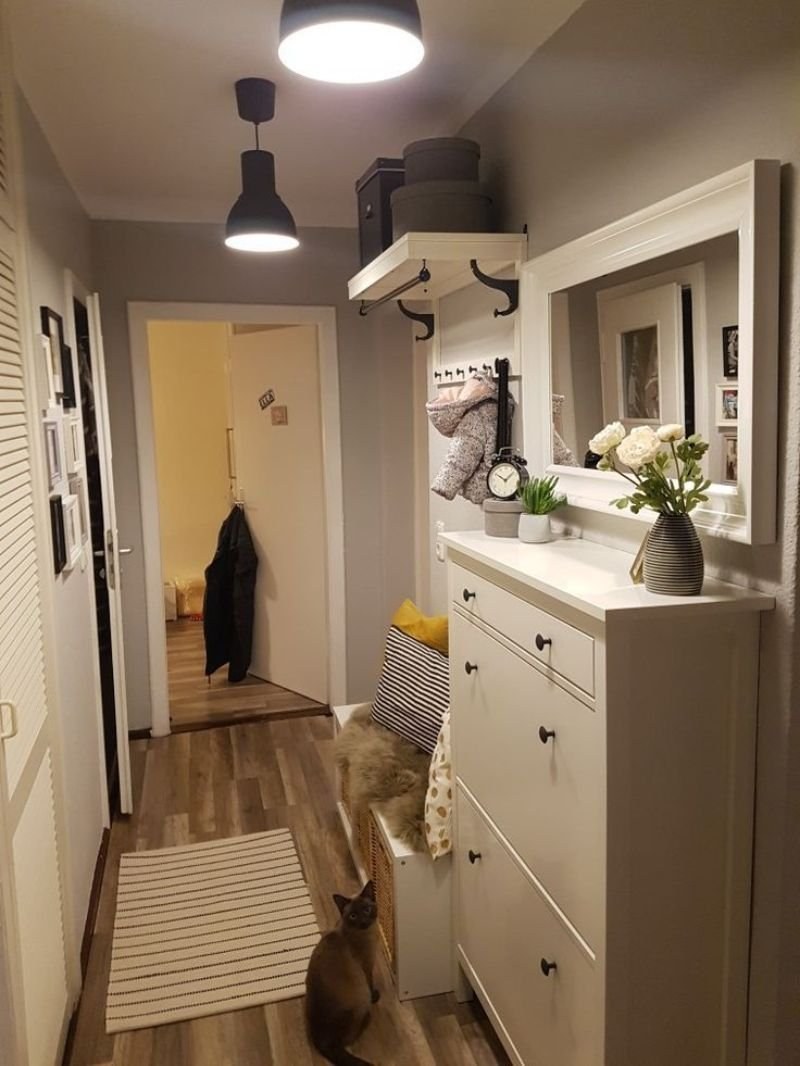Маленькая уютная прихожая
