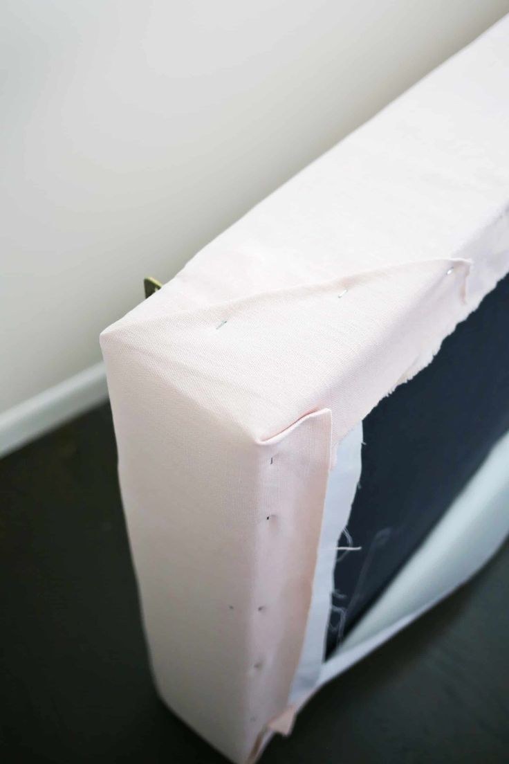 Обшить кровать тканью своими руками