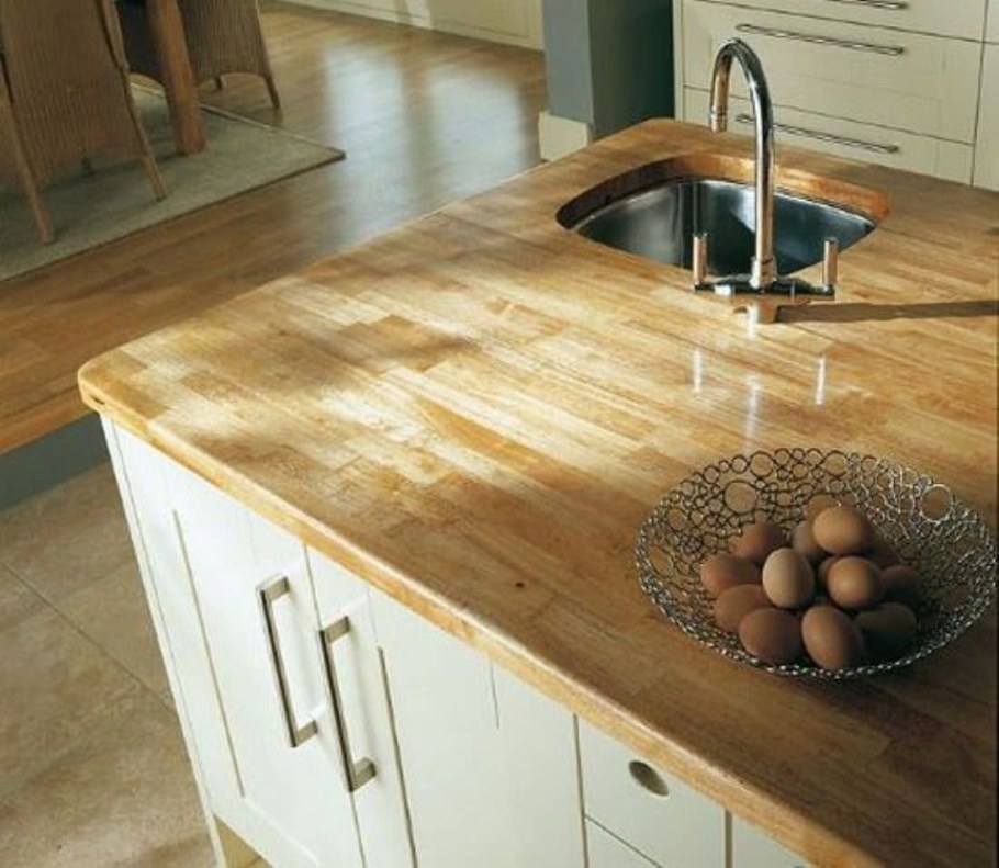 Столешница из искусственного камня под дерево