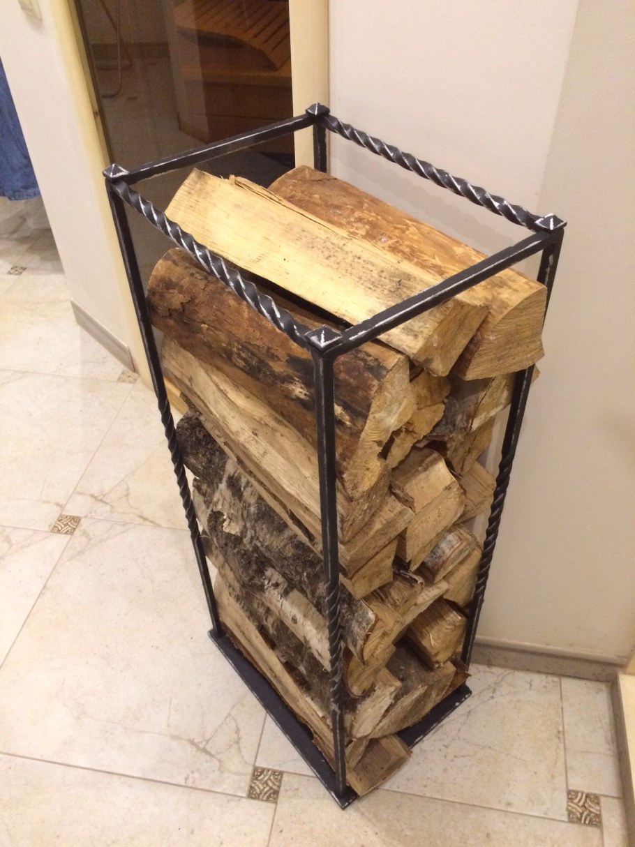 Подставка для дров в баню