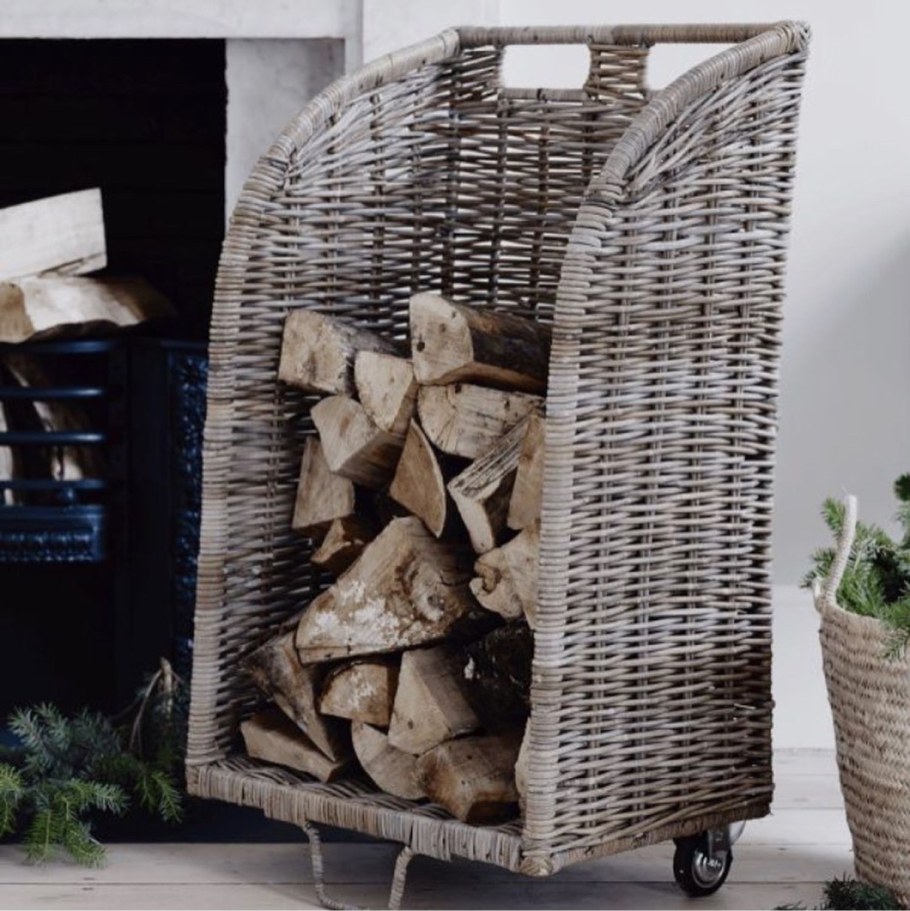 Корзина для дров для камина плетеная