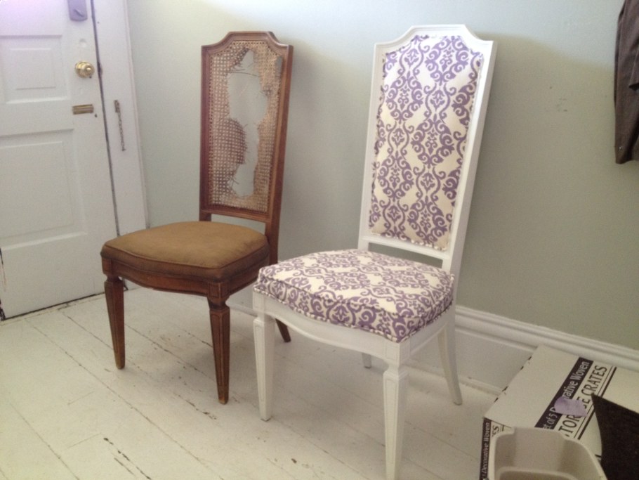 Крашеный стул