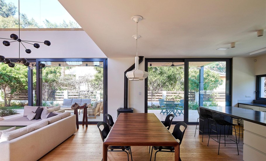 Гостиная с выходом на веранду