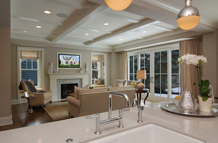 Гостиная столовая с выходом на террасу