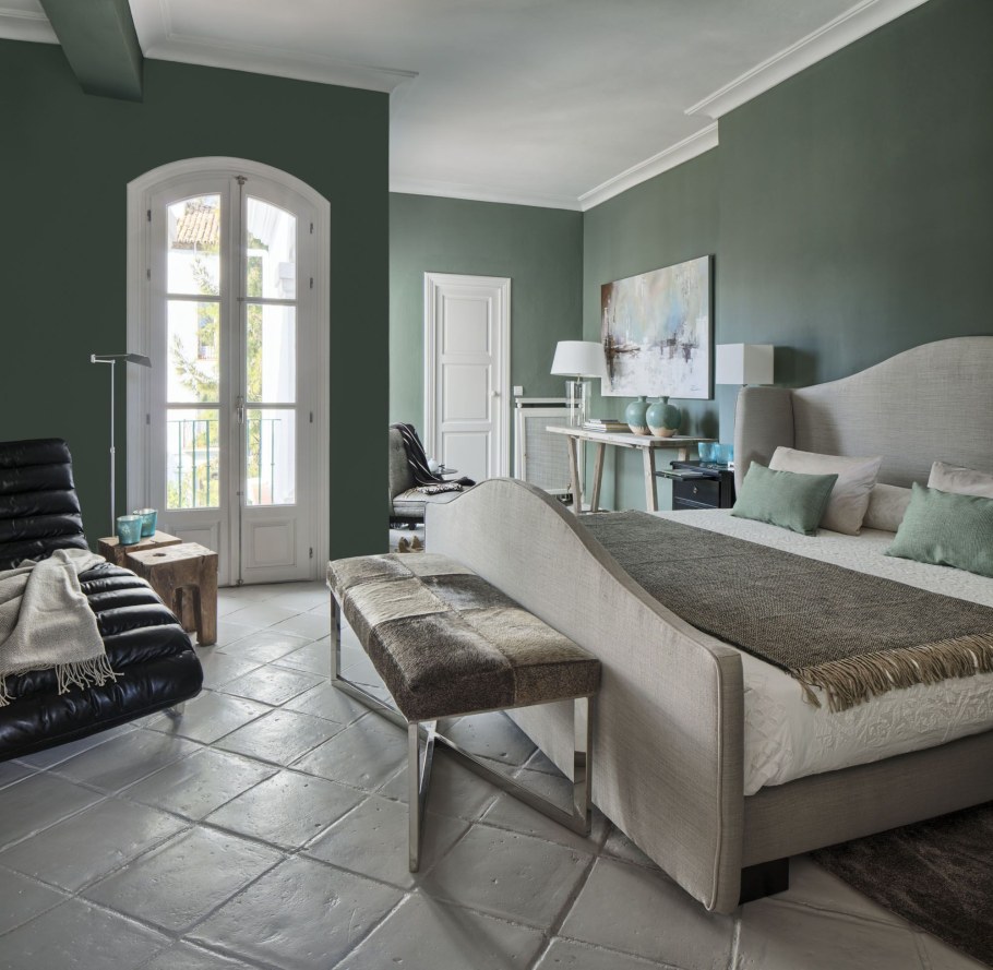 Спальня в серо зеленых тонах