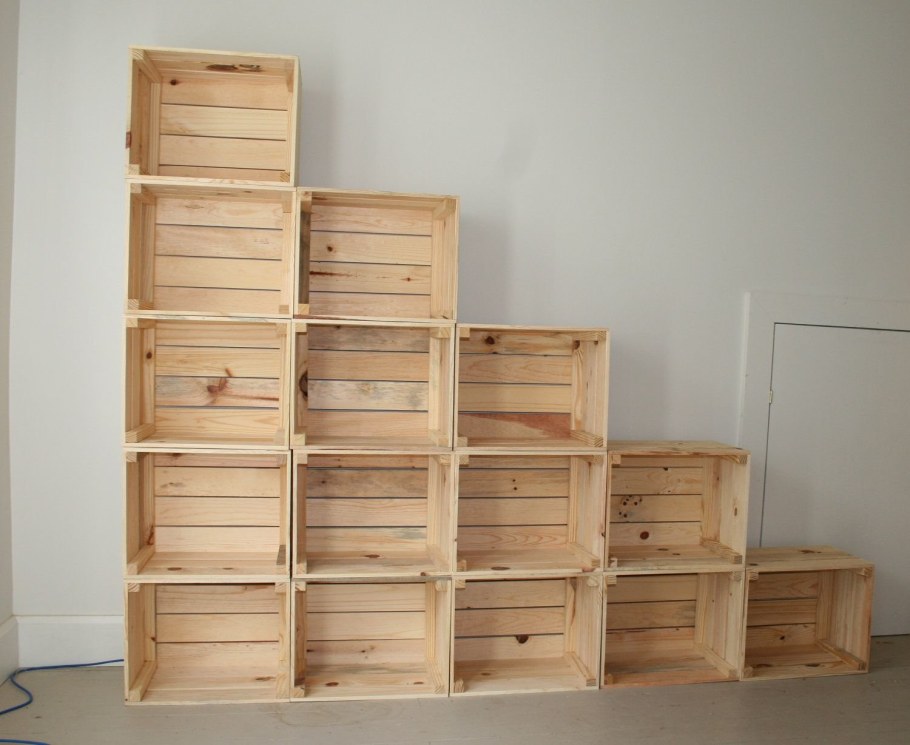 Стеллаж из дерева