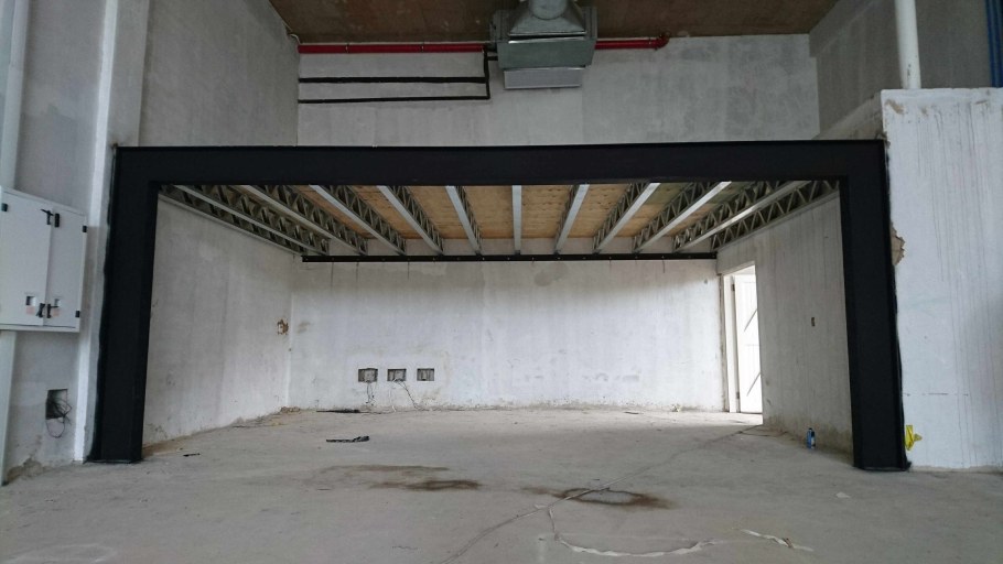 Антресольный этаж в автосервисе