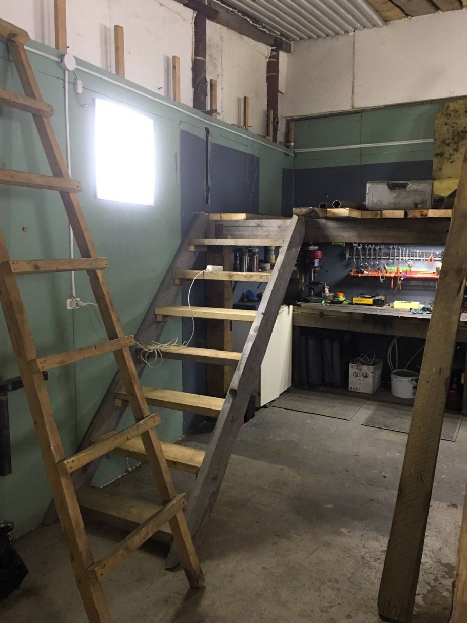 Двухъярусный гараж