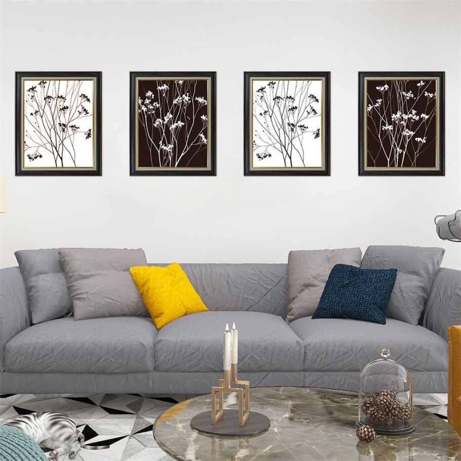 Картины над диваном