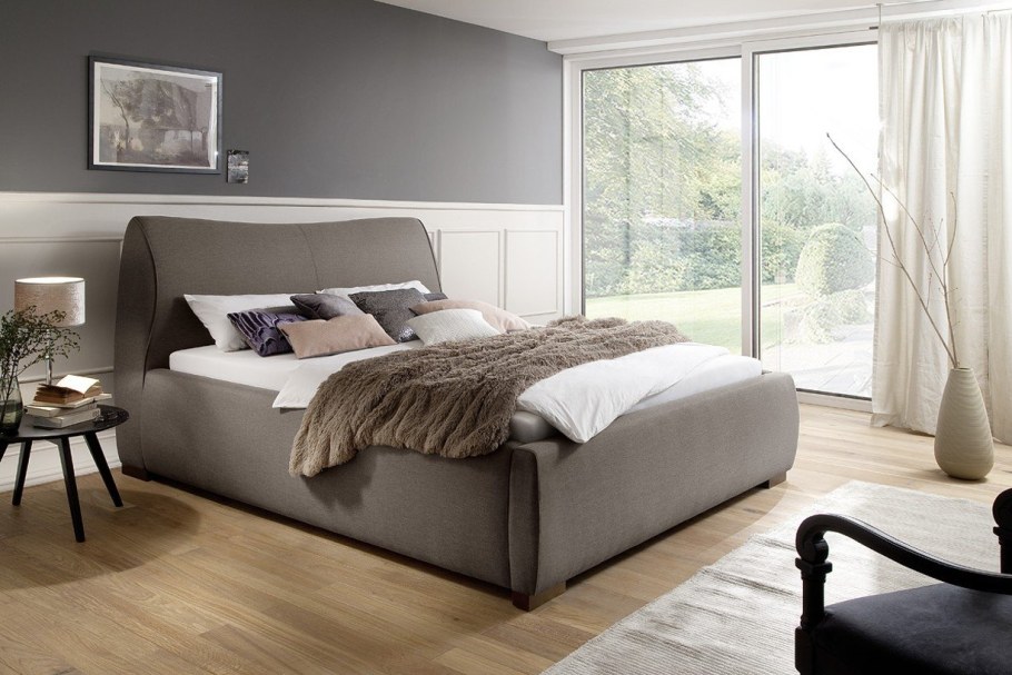 Кровать Италия с мягким изголовьем