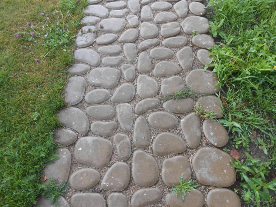 Каменная дорожка