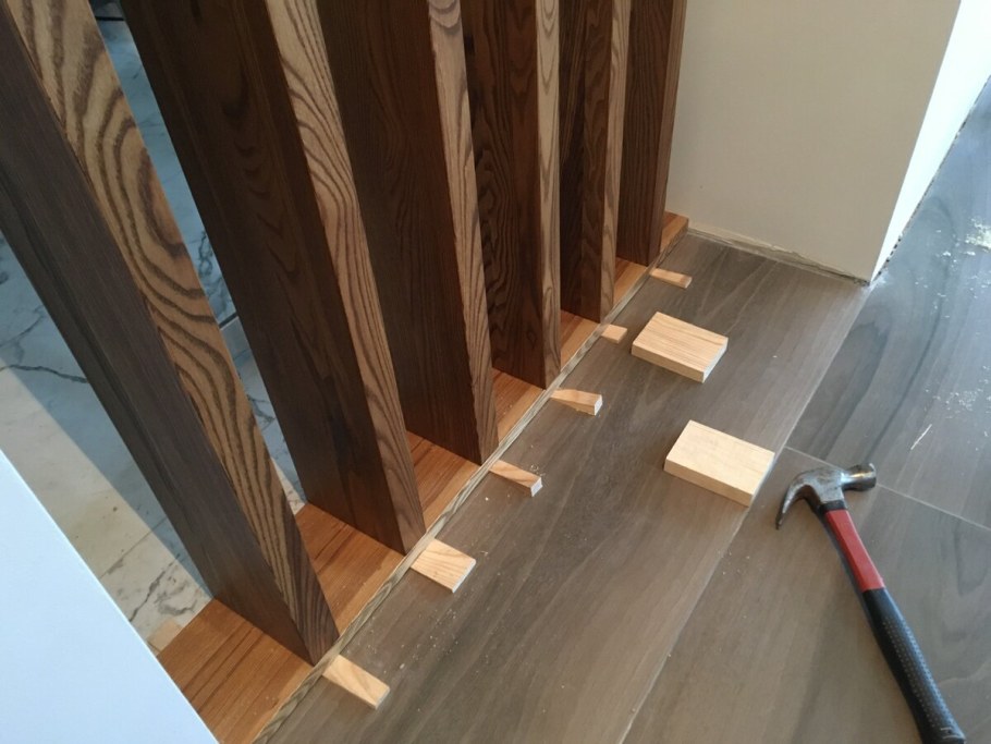 Крепление декоративных балок