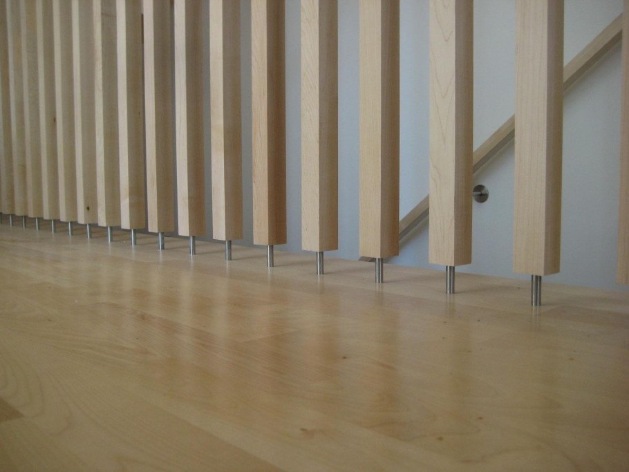 Крепеж для реечных перегородок