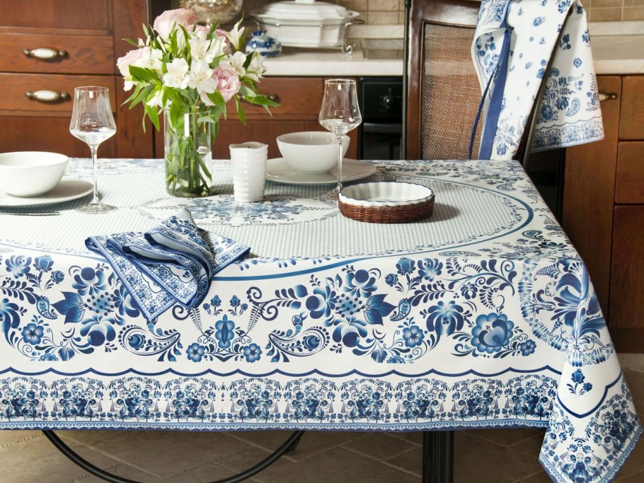 Скатерть "Гжель"