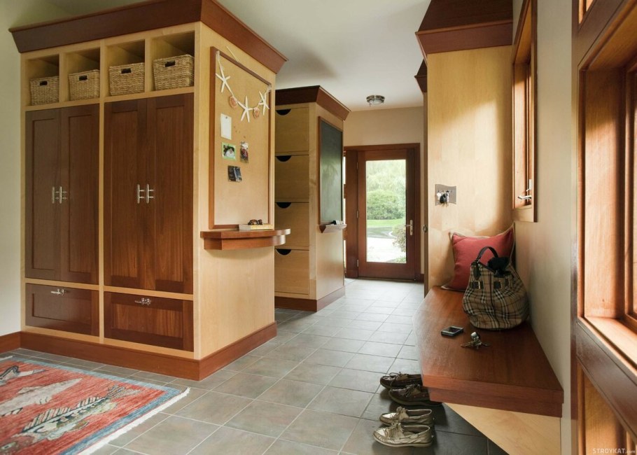 Прихожая в частном доме