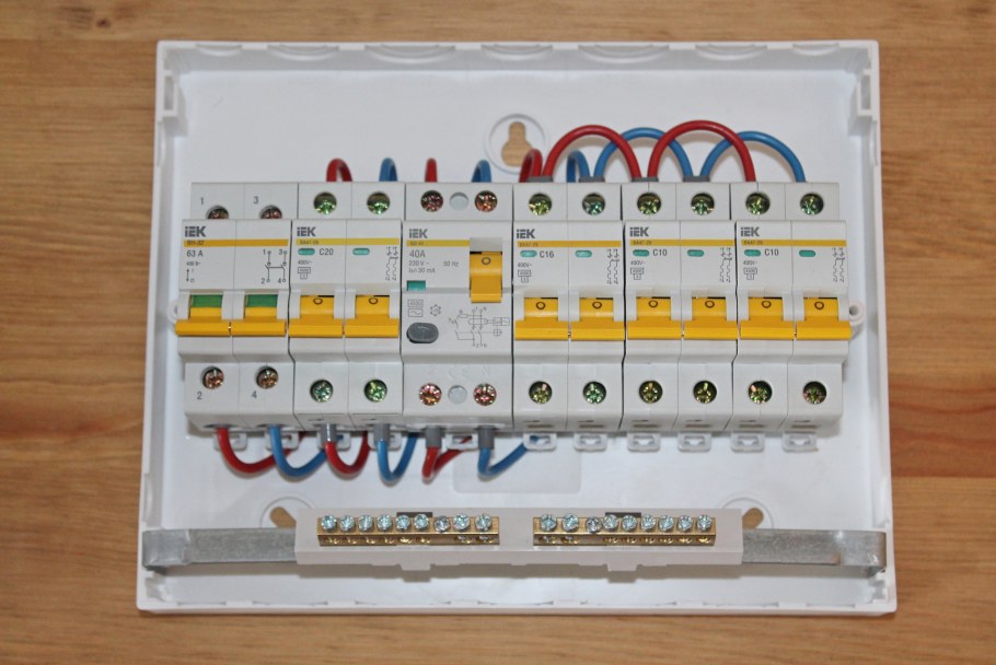 Распределительный щит 220 вольт
