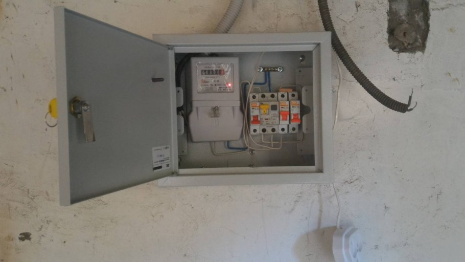 Электрический ящик 380 в в гараже