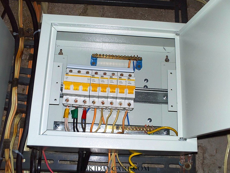 Электрощит распределительный ЩР 4.1