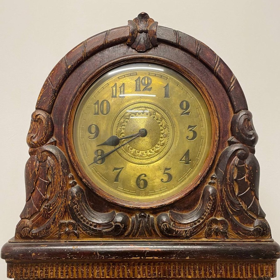 Часы янтарь кварц настенные 56206