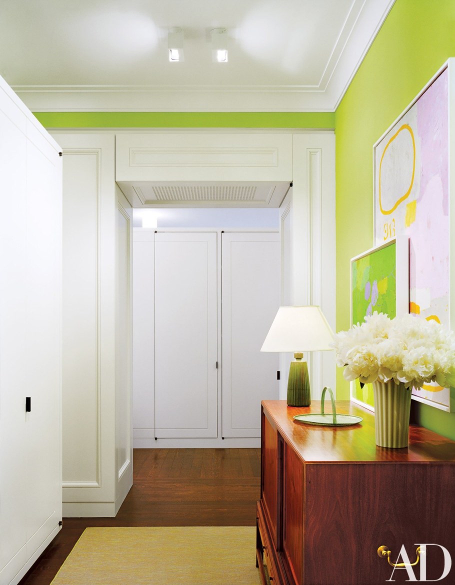 Прихожая в салатовых тонах