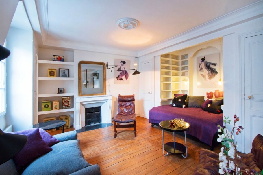 Интерьер комнаты с нишей