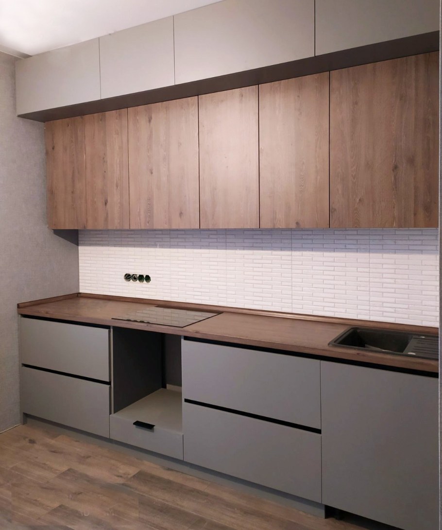 Кухонный гарнитур с антресолью