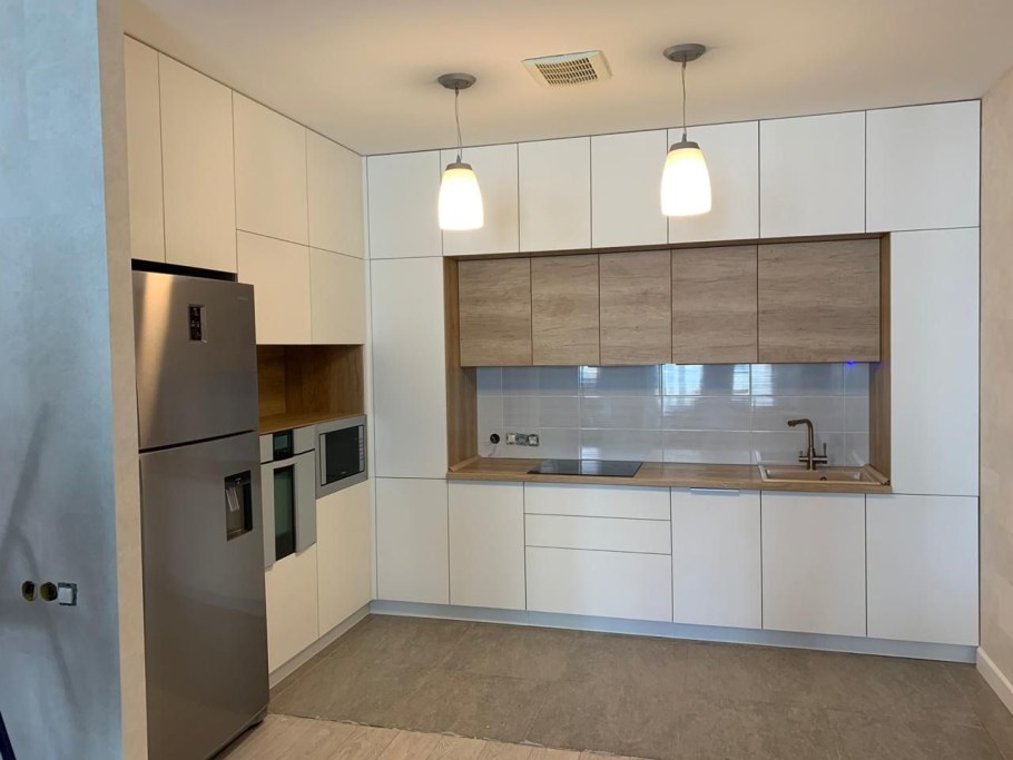 Кухонный гарнитур с антресолями