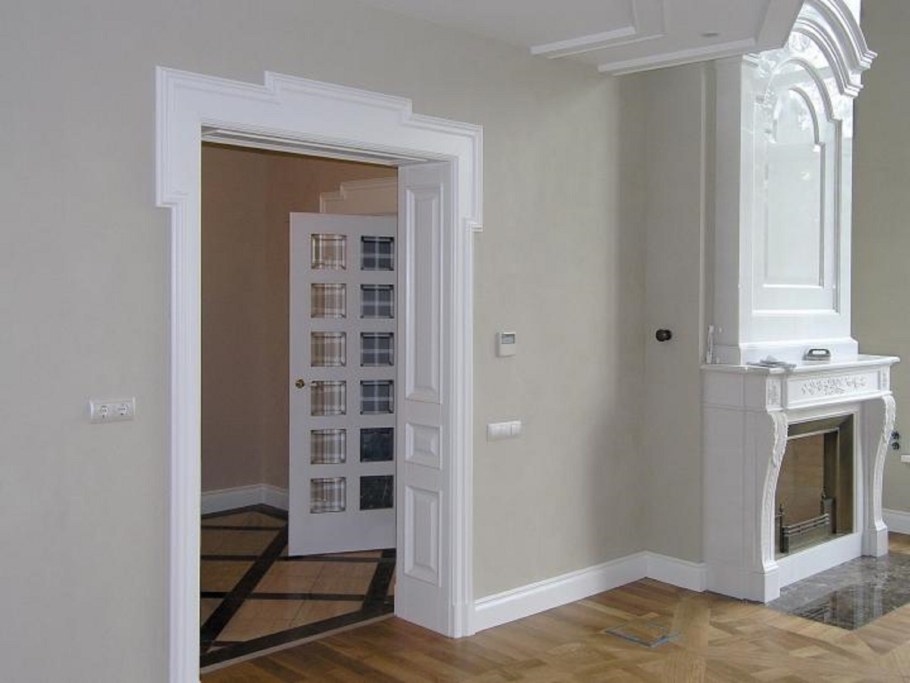 Обрамление дверного портала