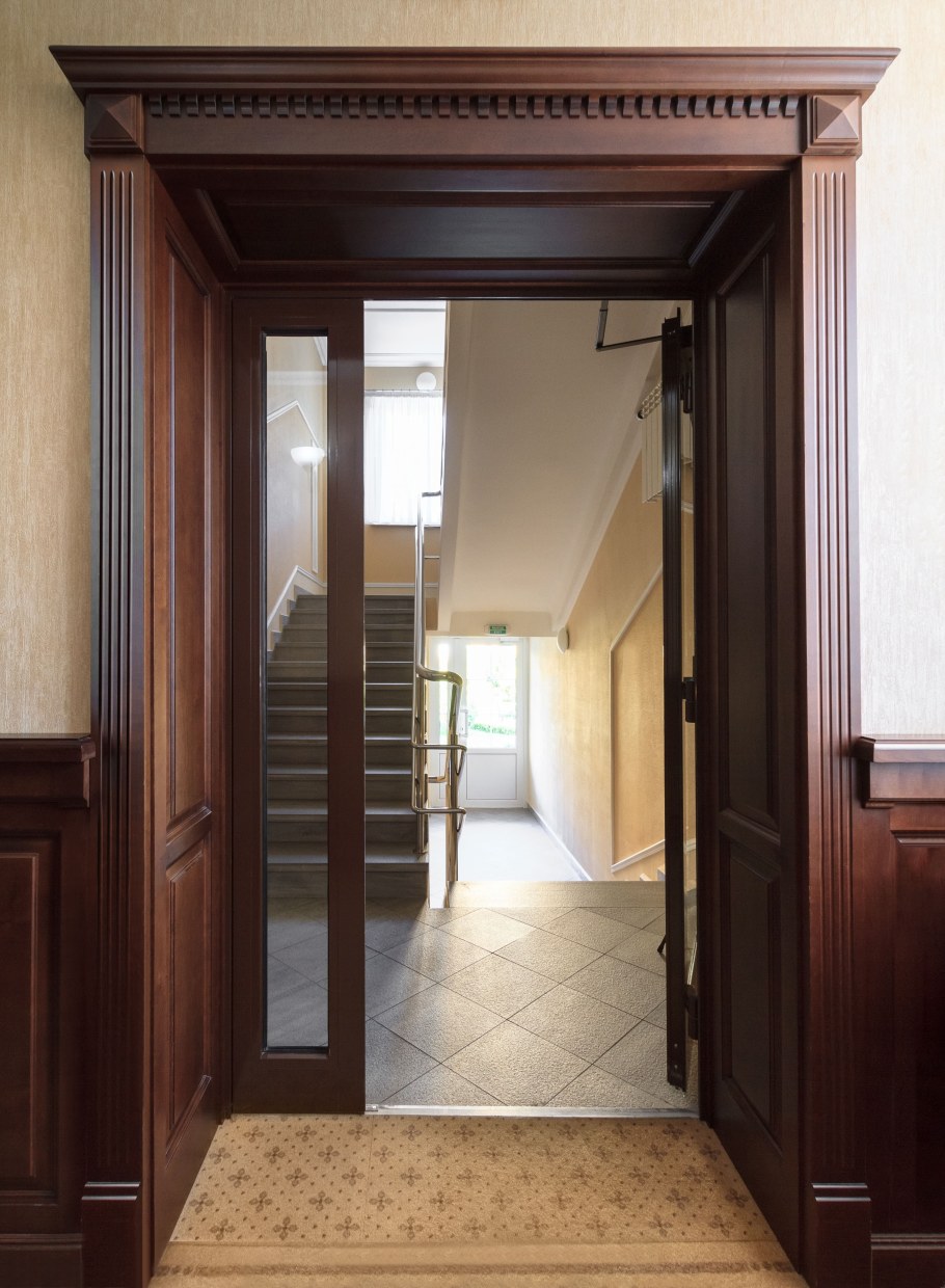 Межкомнатный дверной проем